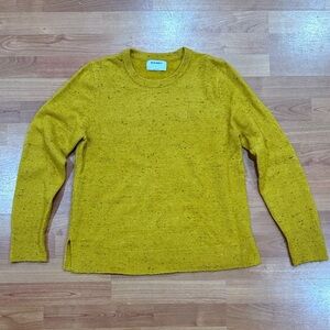 Old Navy lightweight mustard yellow crew neck sweater
